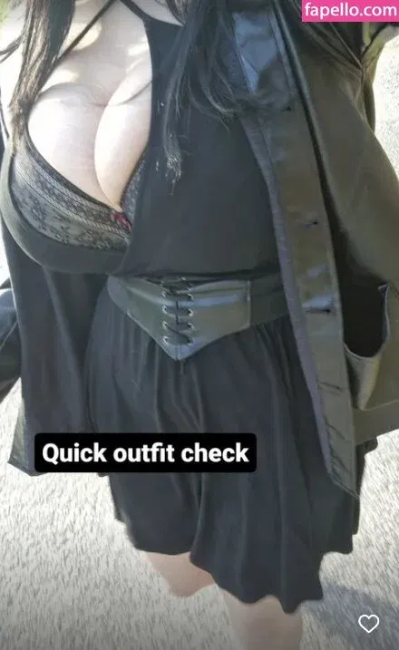 thethreeheadedsnake Onlyfans Photo Gallery 