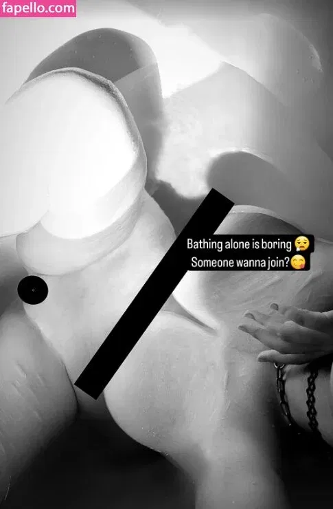 thethreeheadedsnake Onlyfans Photo Gallery 