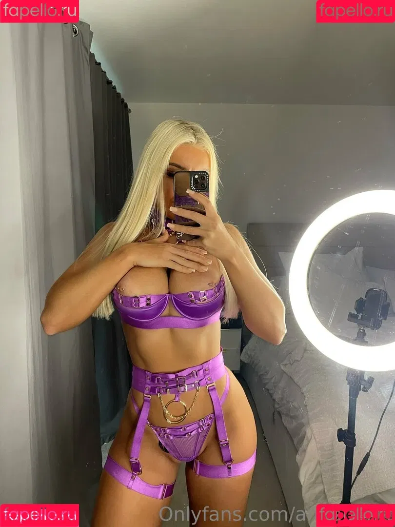 annahuntt Onlyfans Photo Gallery 