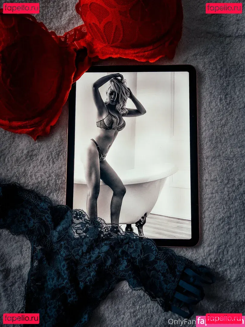 raychul Onlyfans Photo Gallery 