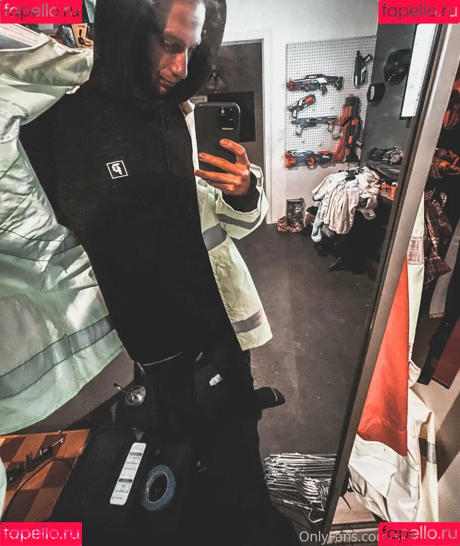 skaterrboi Onlyfans Photo Gallery 