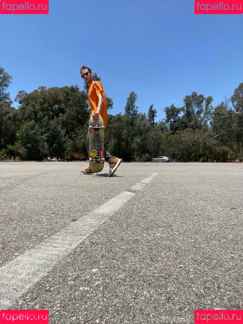 skaterrboi Onlyfans Photo Gallery 