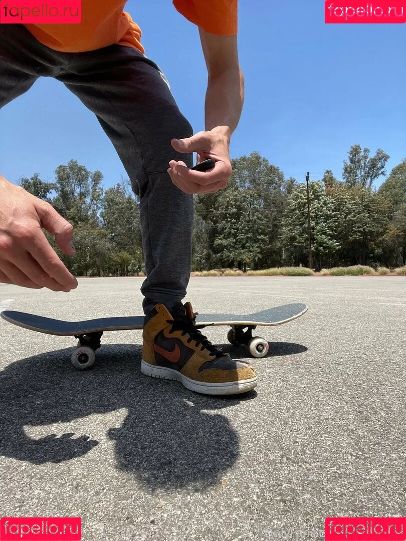 skaterrboi Onlyfans Photo Gallery 