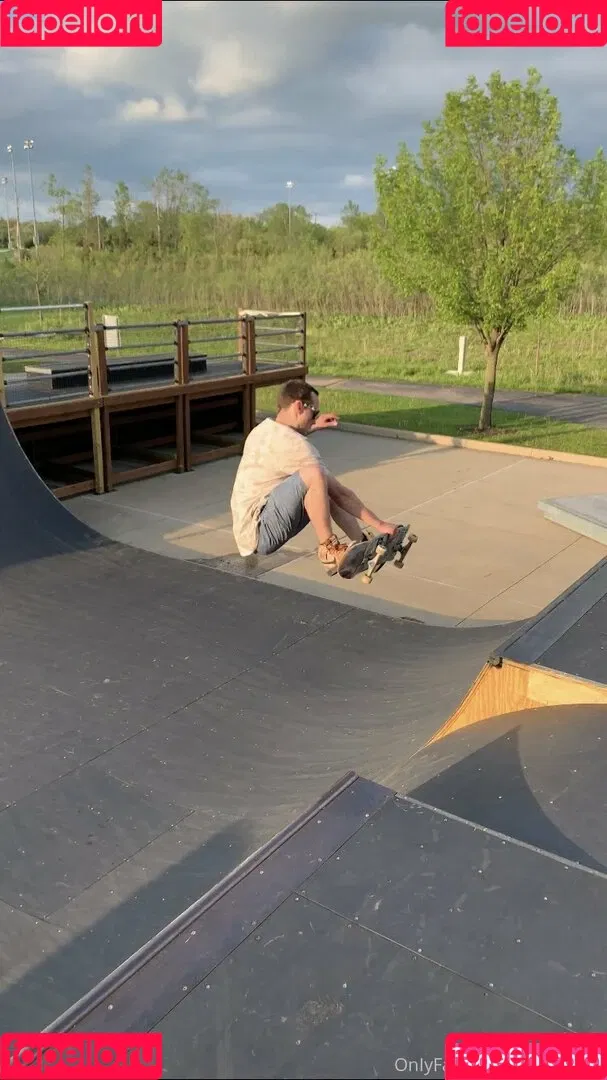 skaterrboi Onlyfans Photo Gallery 