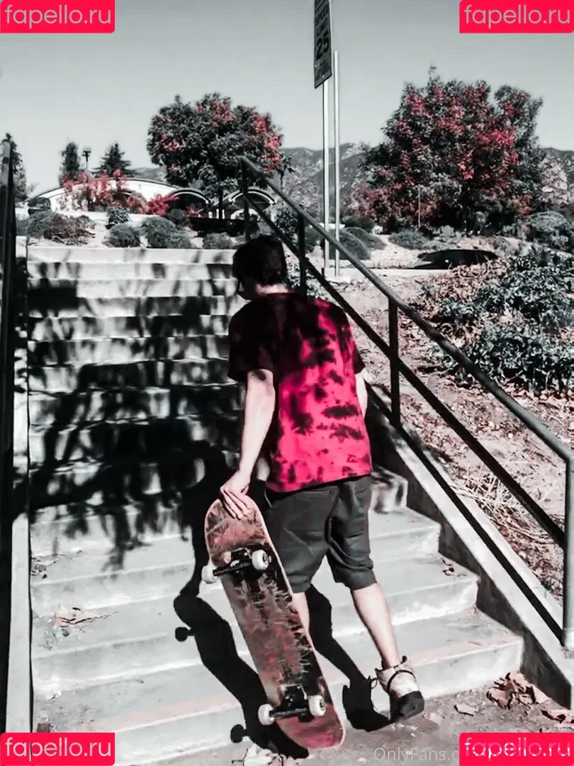 skaterrboi Onlyfans Photo Gallery 