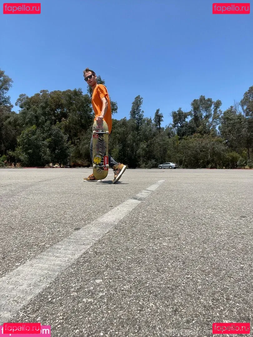 skaterrboi Onlyfans Photo Gallery 