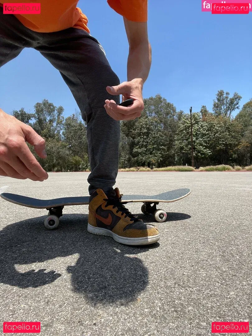 skaterrboi Onlyfans Photo Gallery 