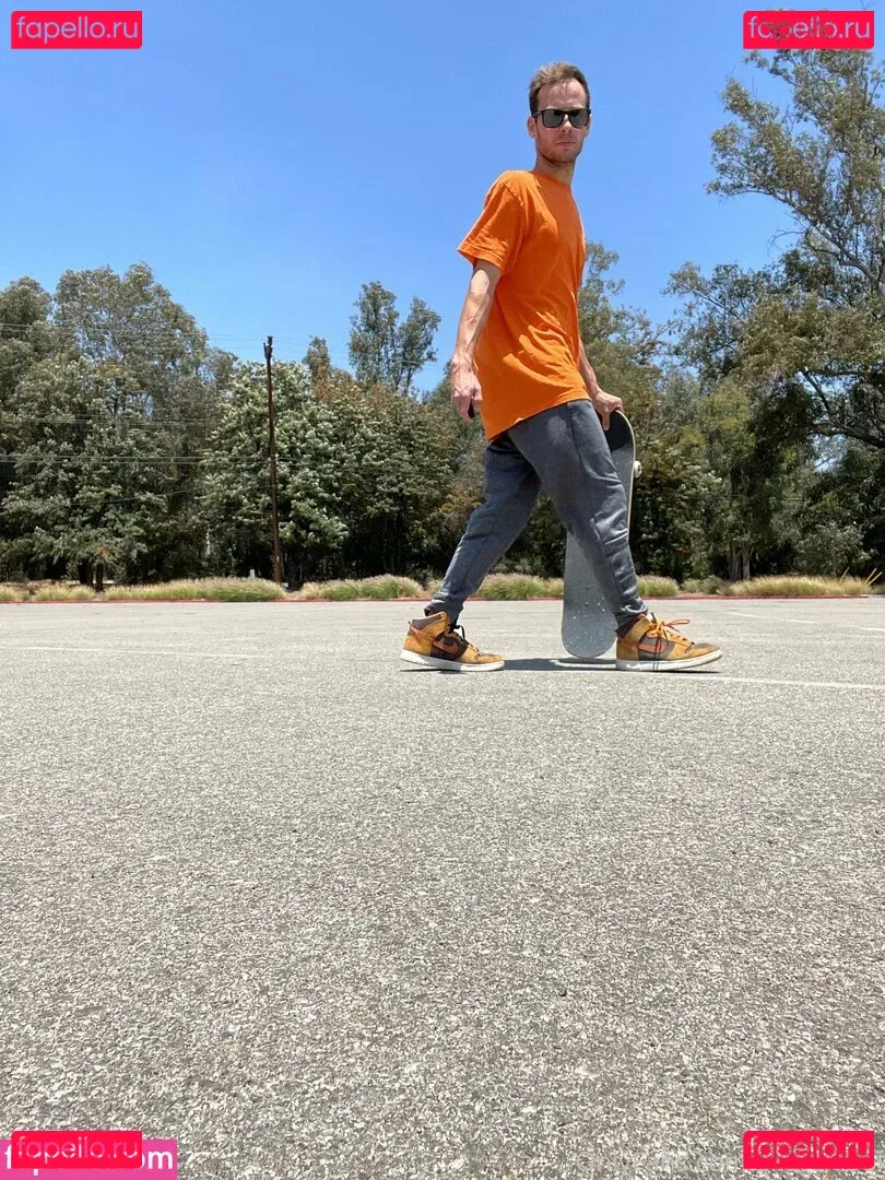 skaterrboi Onlyfans Photo Gallery 