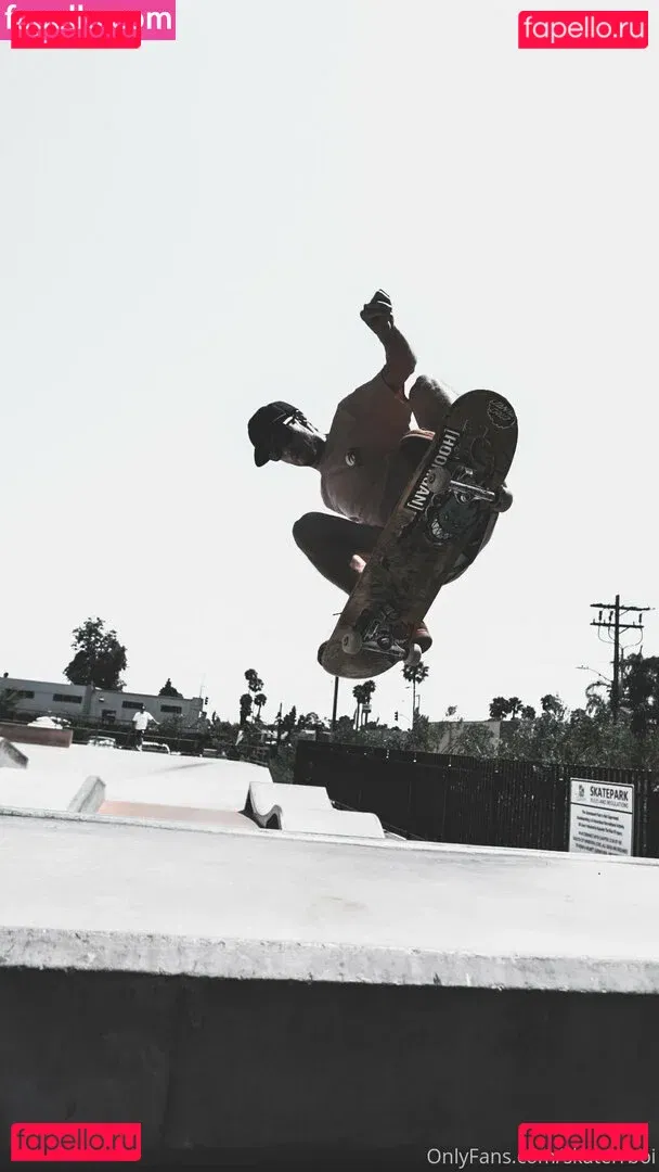 skaterrboi Onlyfans Photo Gallery 