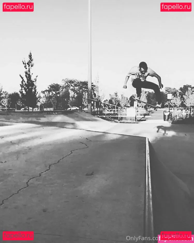 skaterrboi Onlyfans Photo Gallery 