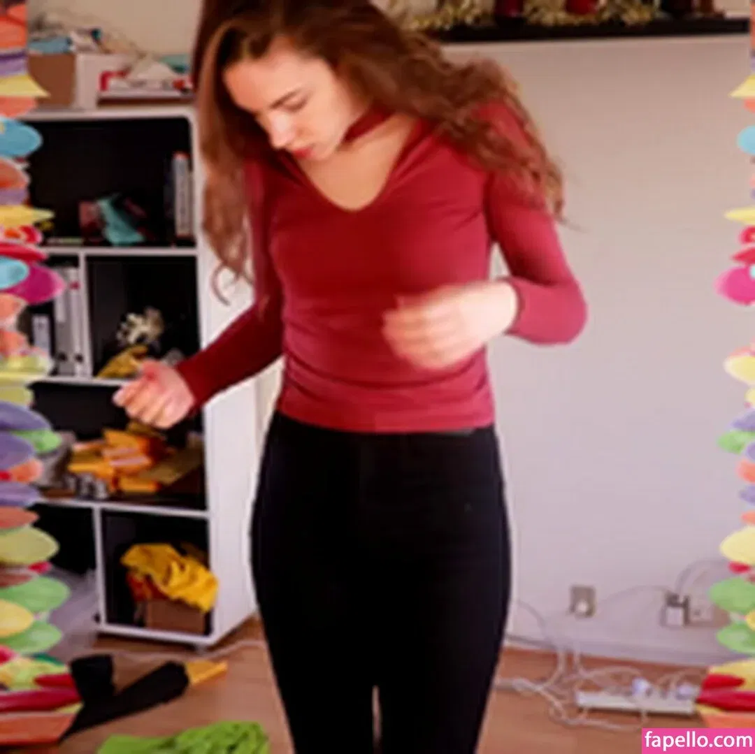 Rapunzel ASMR Onlyfans Photo Gallery 