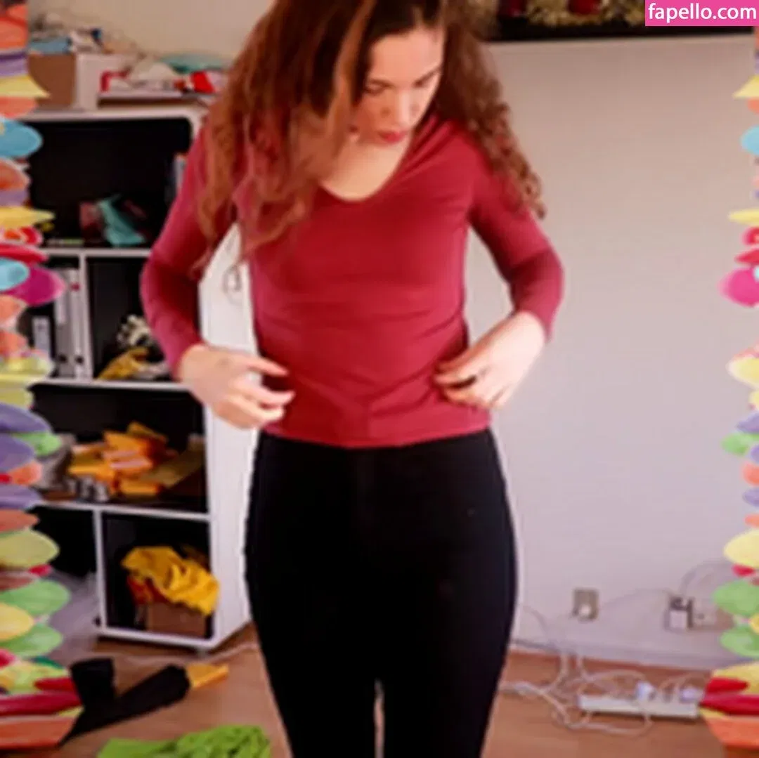 Rapunzel ASMR Onlyfans Photo Gallery 