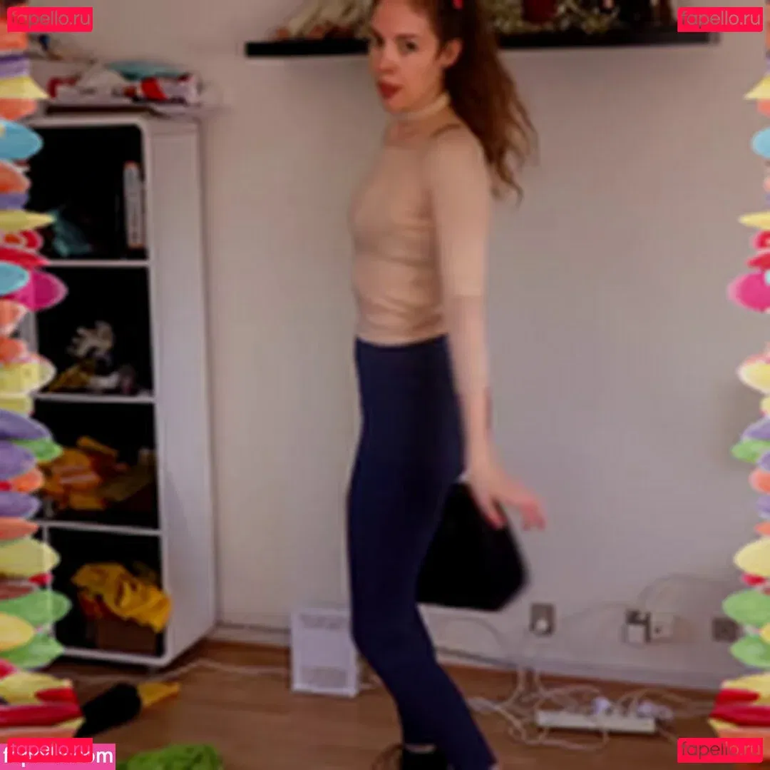 Rapunzel ASMR Onlyfans Photo Gallery 