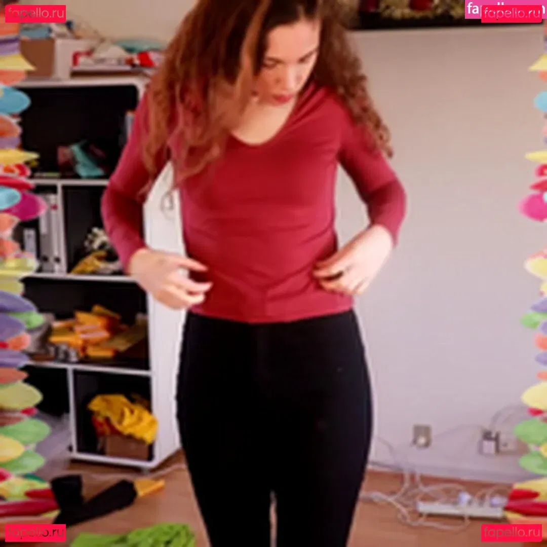 Rapunzel ASMR Onlyfans Photo Gallery 