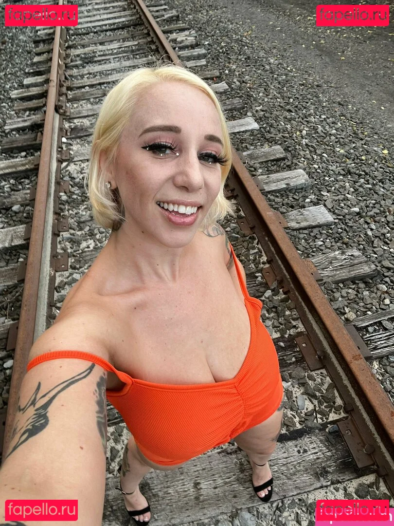 caitlinzielinski Onlyfans Photo Gallery 