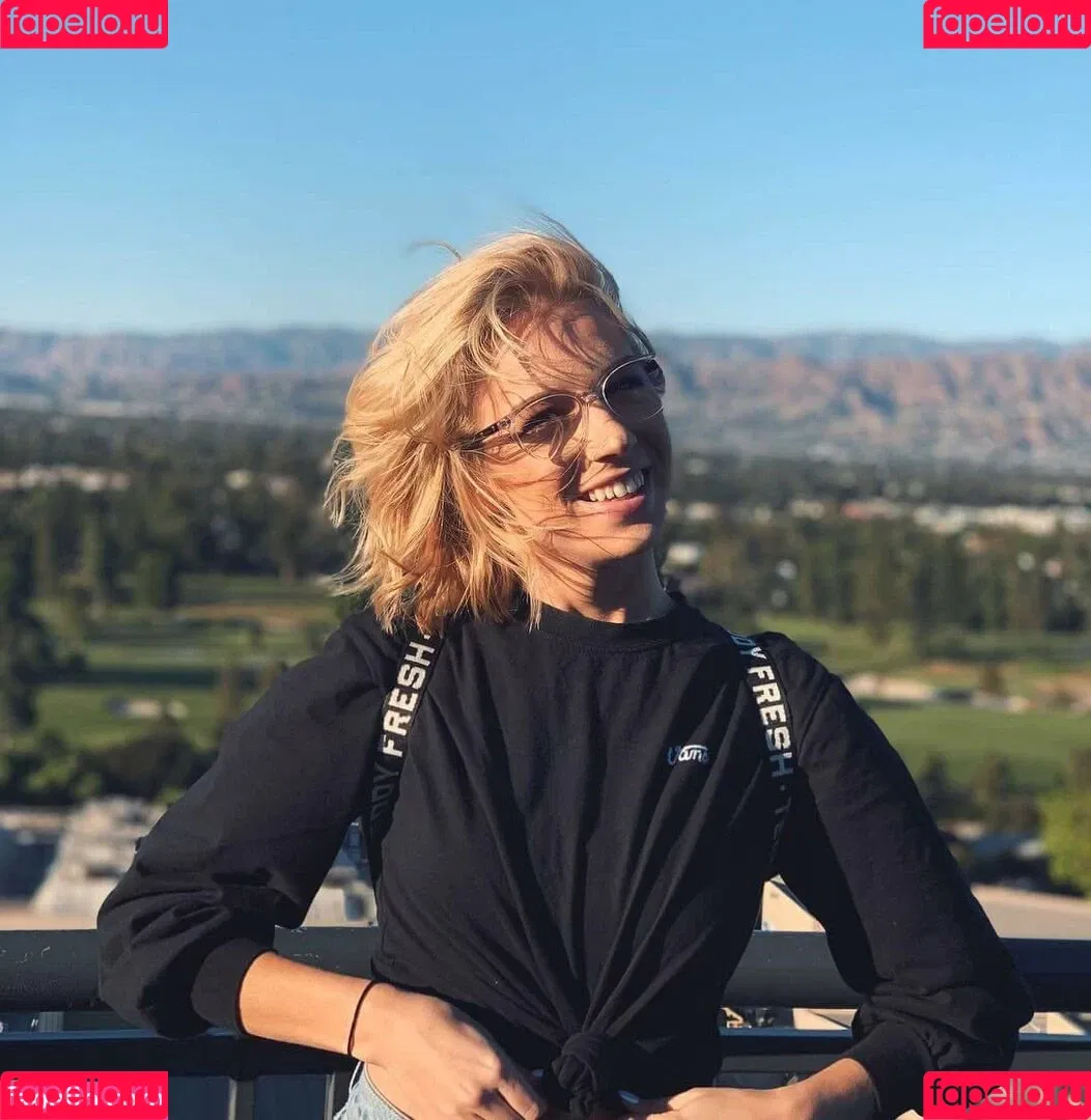 Smosh Girls Onlyfans Photo Gallery 