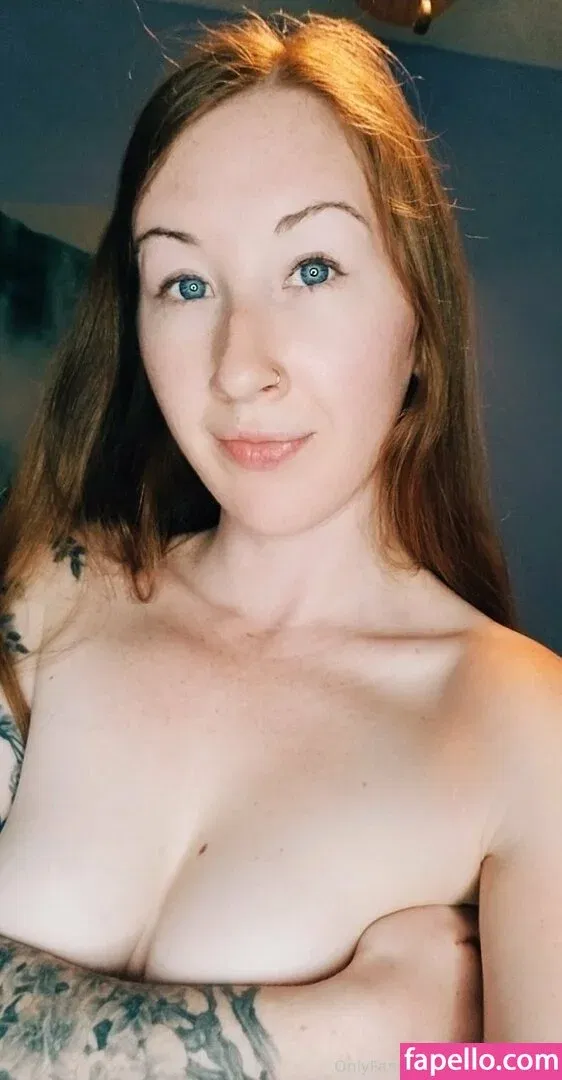 ellierowynfans Onlyfans Photo Gallery 