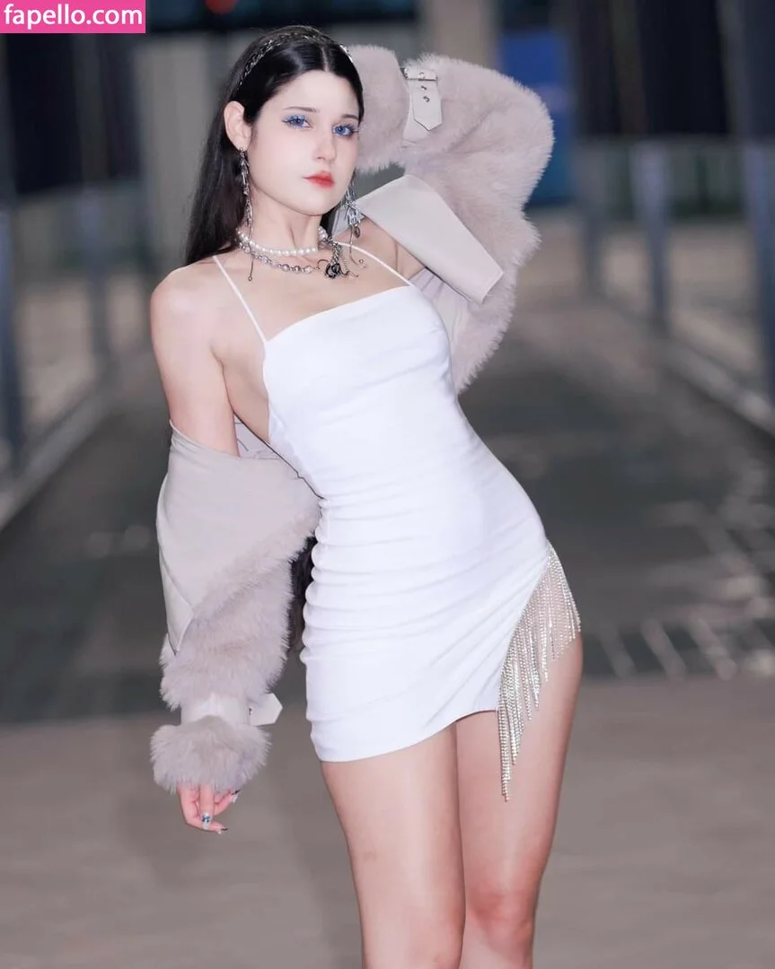 JeanWanWan Onlyfans Photo Gallery 