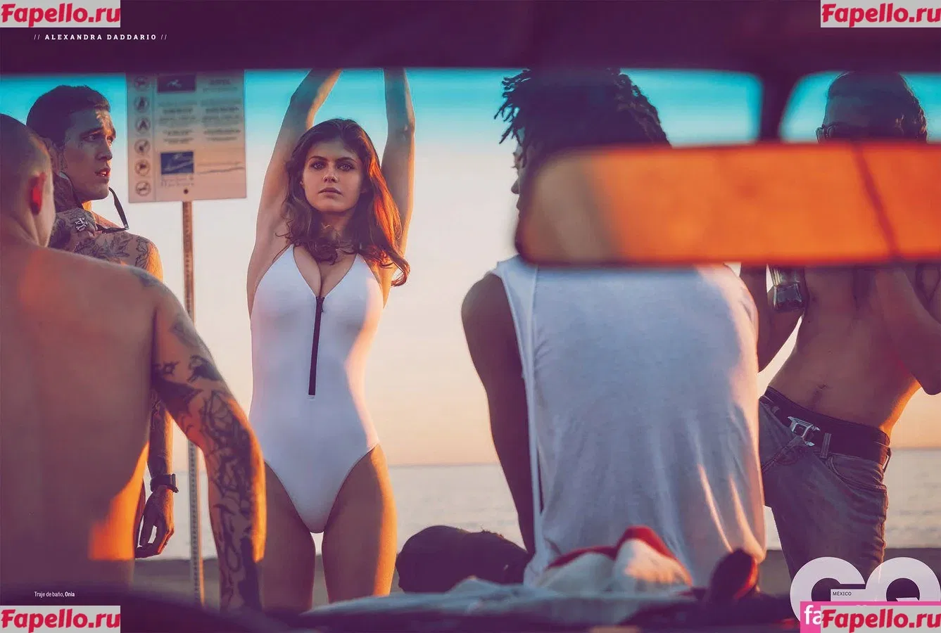 Alexandra Daddario Onlyfans Photo Gallery 