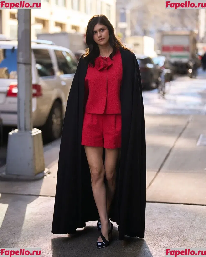 Alexandra Daddario Onlyfans Photo Gallery 