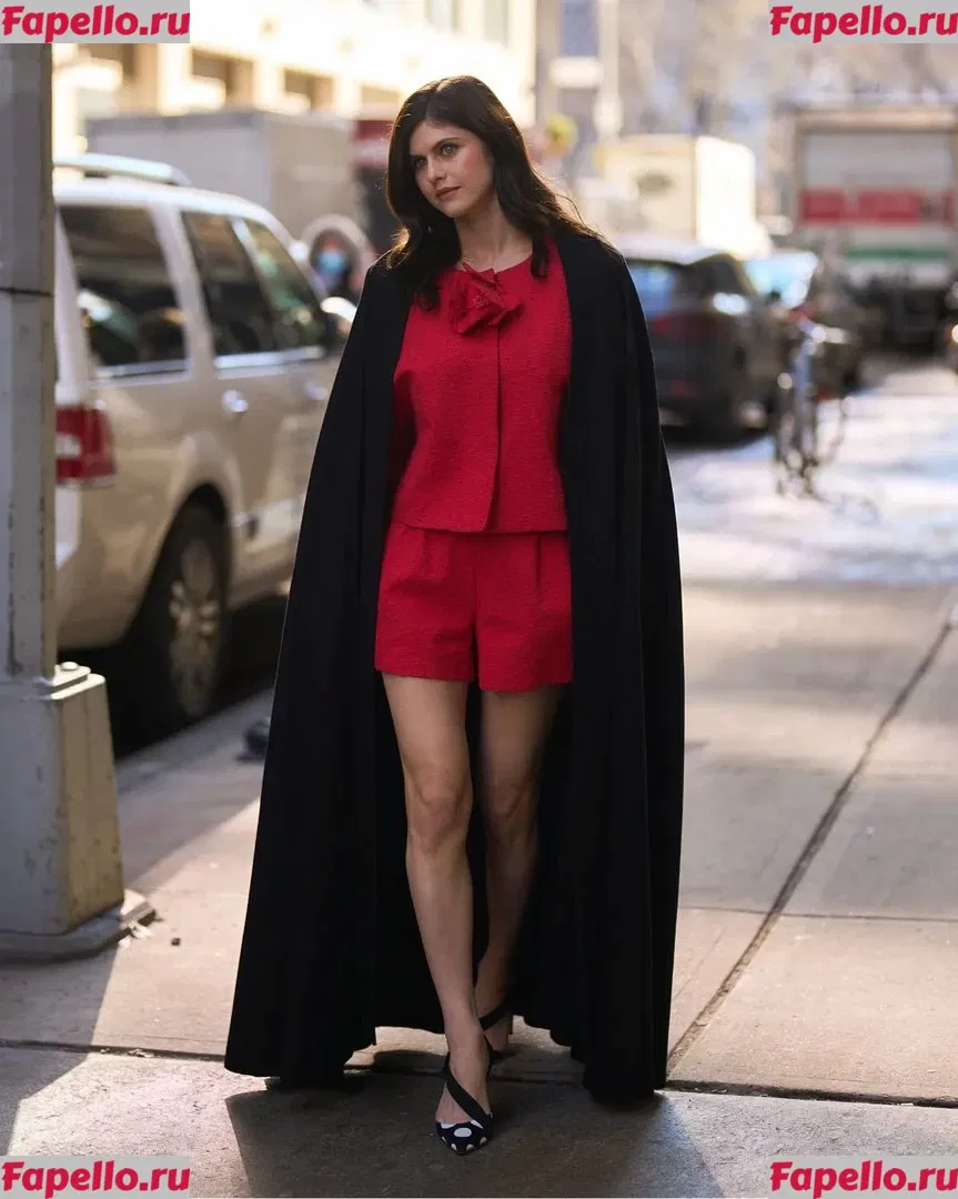 Alexandra Daddario Onlyfans Photo Gallery 