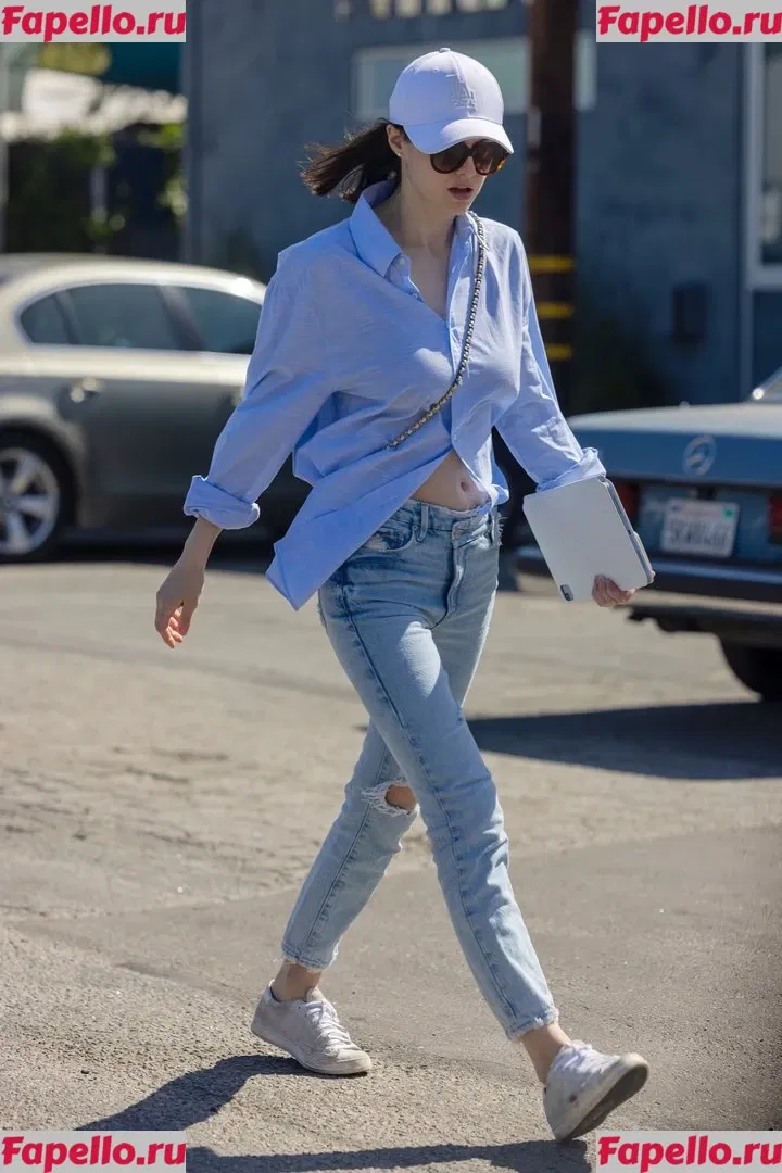 Alexandra Daddario Onlyfans Photo Gallery 