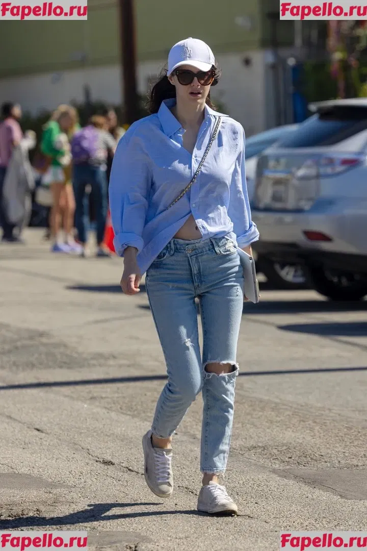 Alexandra Daddario Onlyfans Photo Gallery 