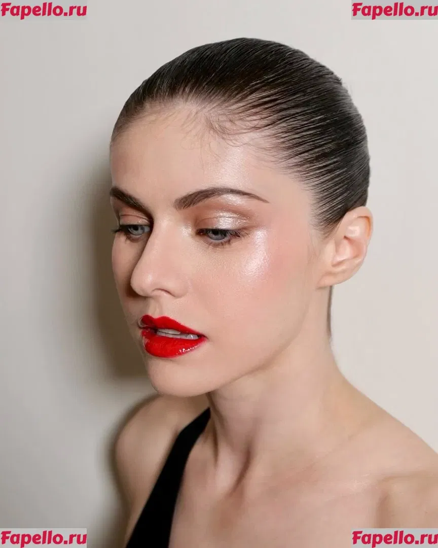 Alexandra Daddario Onlyfans Photo Gallery 