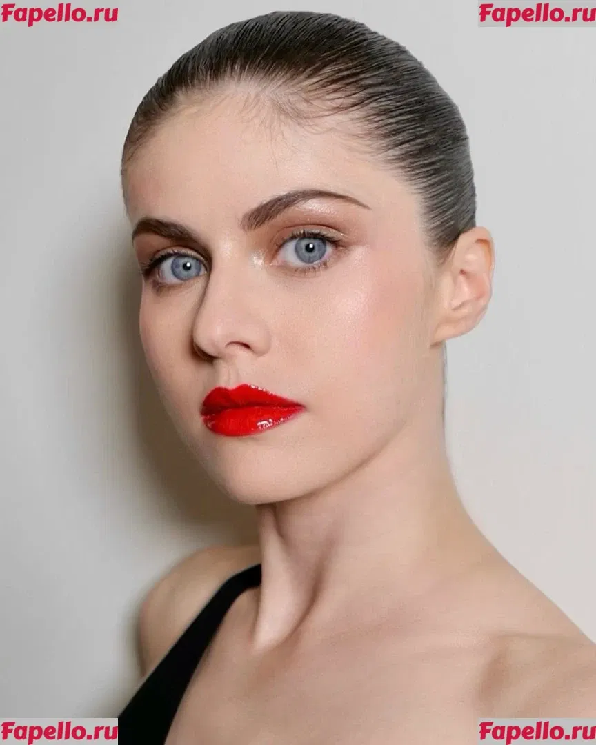 Alexandra Daddario Onlyfans Photo Gallery 