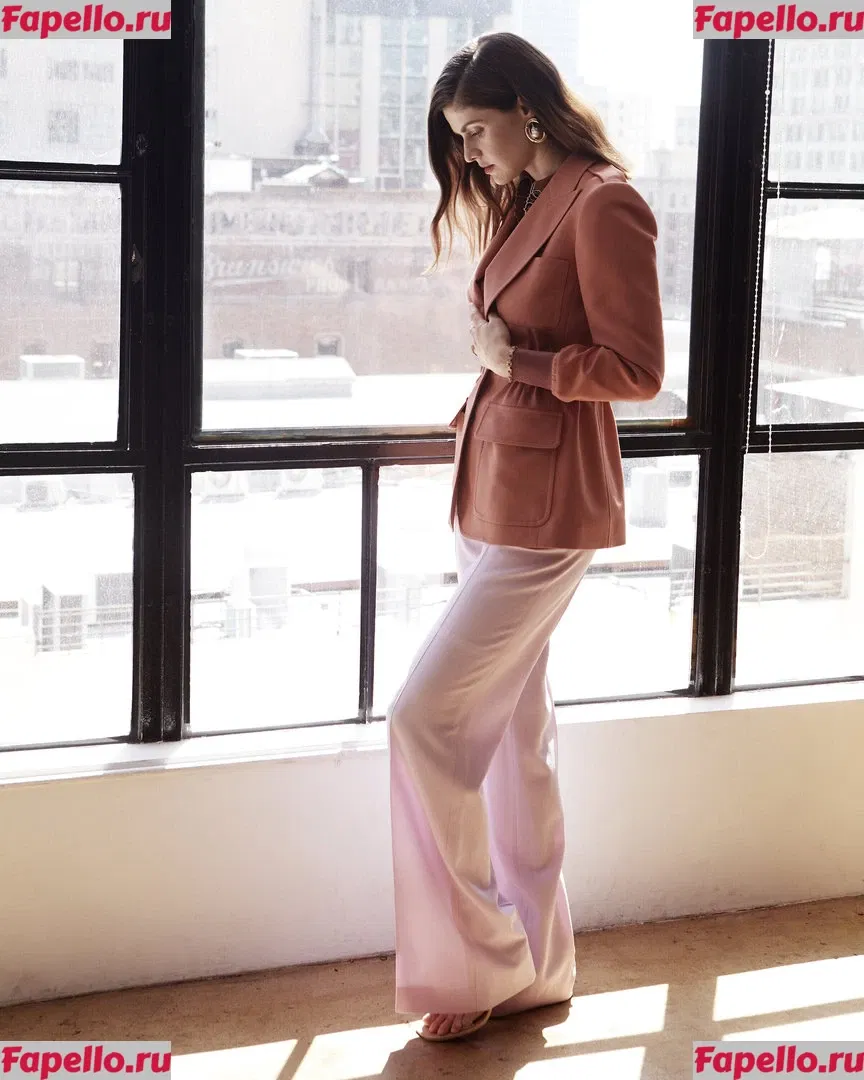 Alexandra Daddario Onlyfans Photo Gallery 