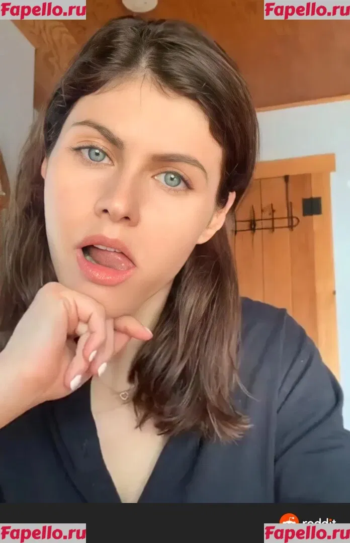 Alexandra Daddario Onlyfans Photo Gallery 