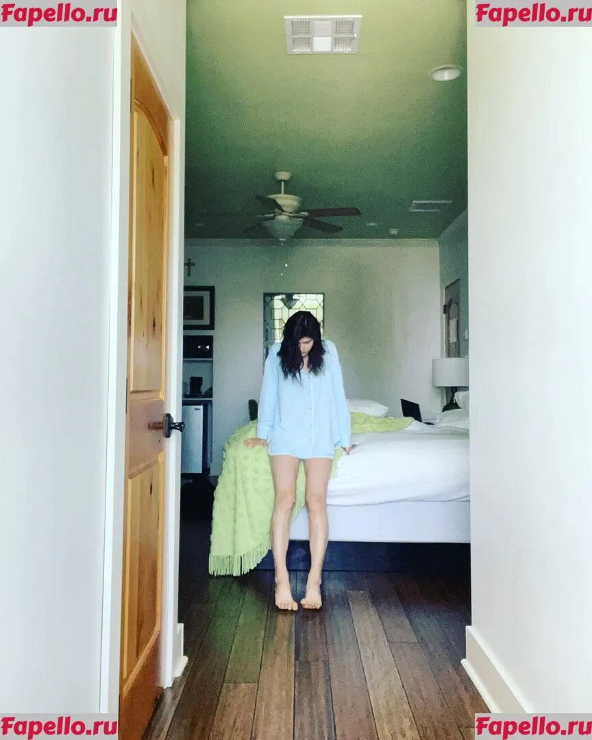 Alexandra Daddario Onlyfans Photo Gallery 
