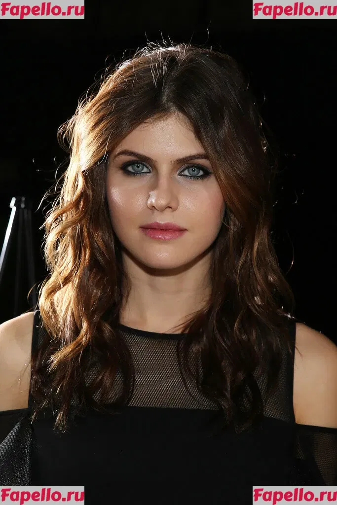Alexandra Daddario Onlyfans Photo Gallery 
