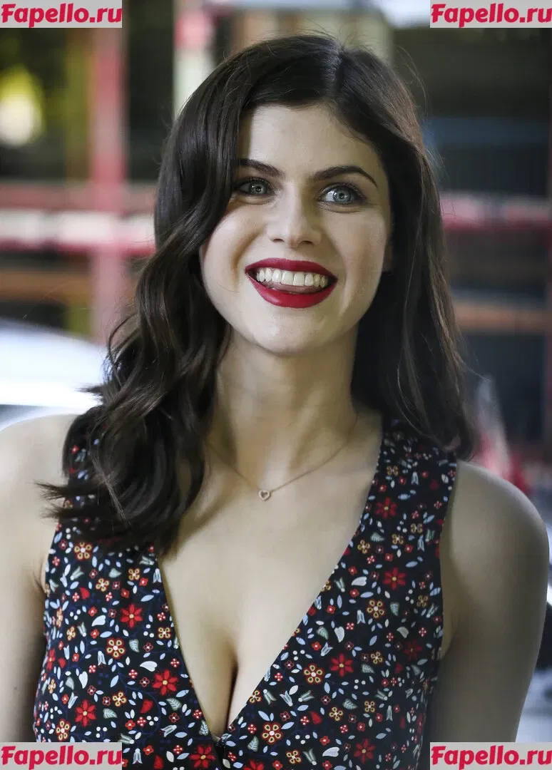 Alexandra Daddario Onlyfans Photo Gallery 