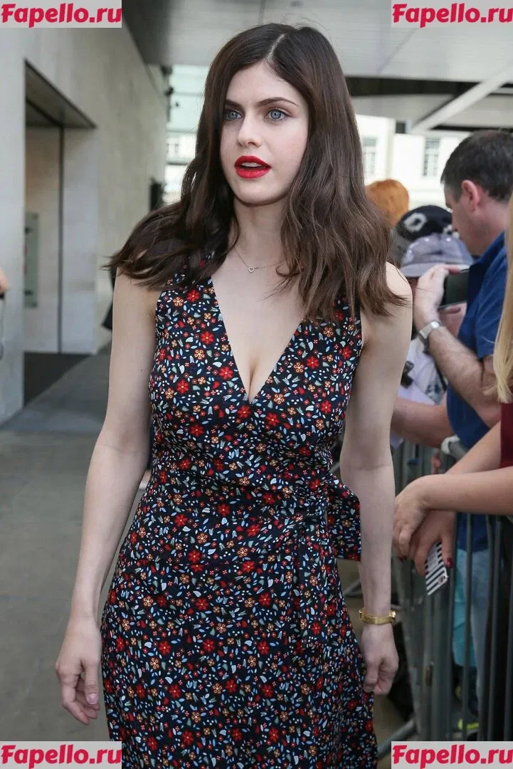 Alexandra Daddario Onlyfans Photo Gallery 