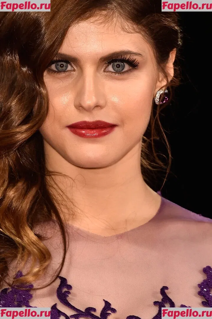 Alexandra Daddario Onlyfans Photo Gallery 