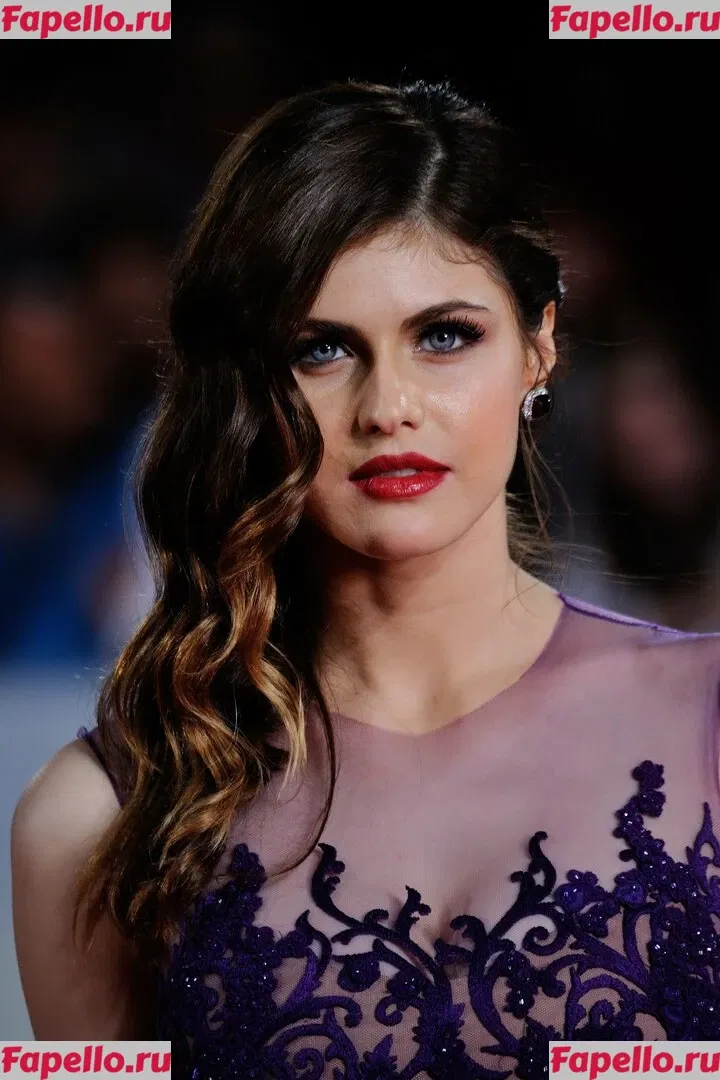 Alexandra Daddario Onlyfans Photo Gallery 