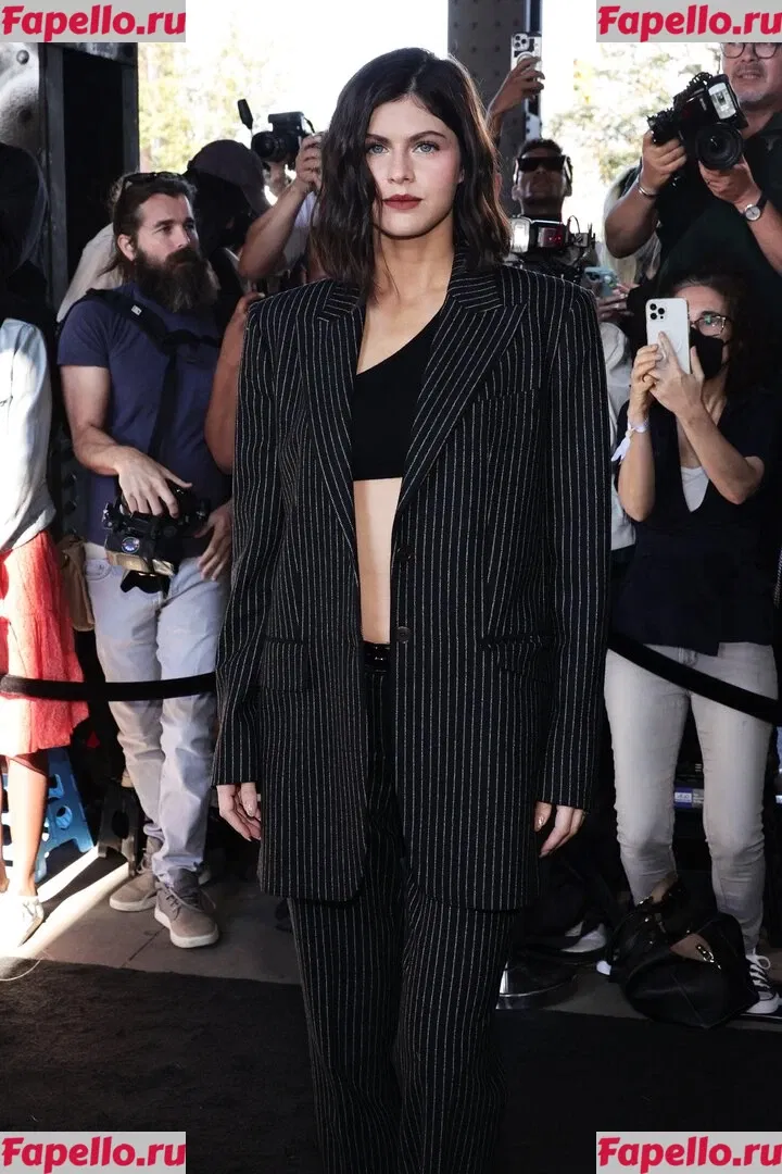 Alexandra Daddario Onlyfans Photo Gallery 