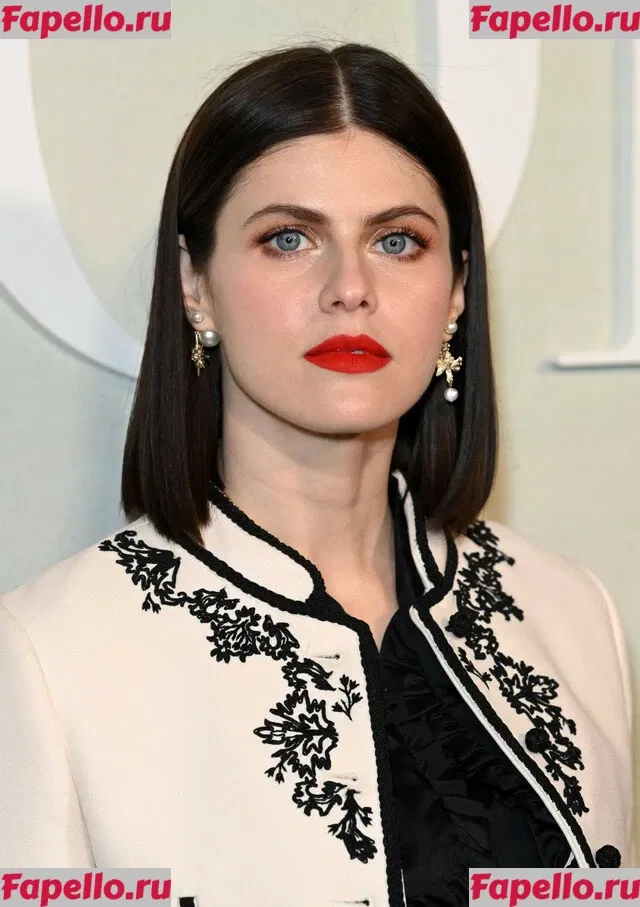 Alexandra Daddario Onlyfans Photo Gallery 