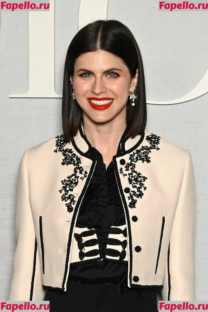 Alexandra Daddario Onlyfans Photo Gallery 