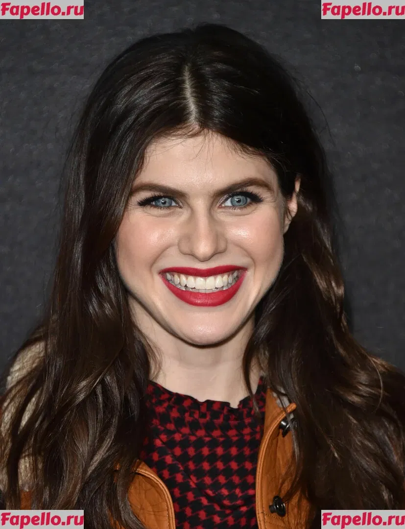 Alexandra Daddario Onlyfans Photo Gallery 