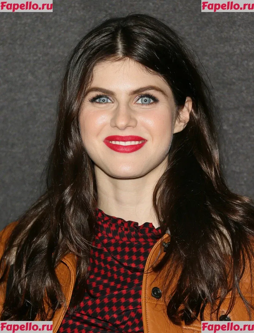 Alexandra Daddario Onlyfans Photo Gallery 