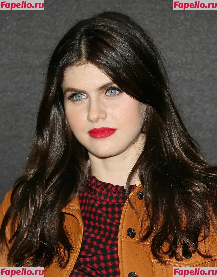 Alexandra Daddario Onlyfans Photo Gallery 
