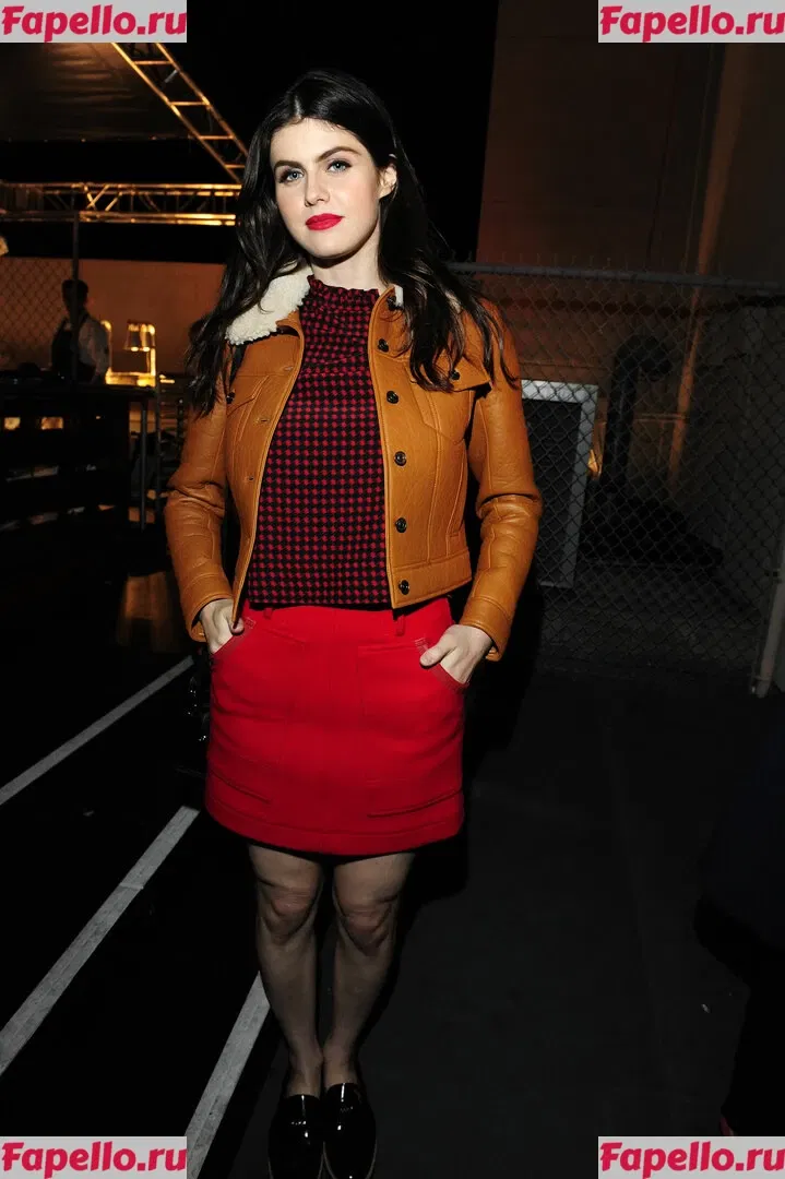 Alexandra Daddario Onlyfans Photo Gallery 