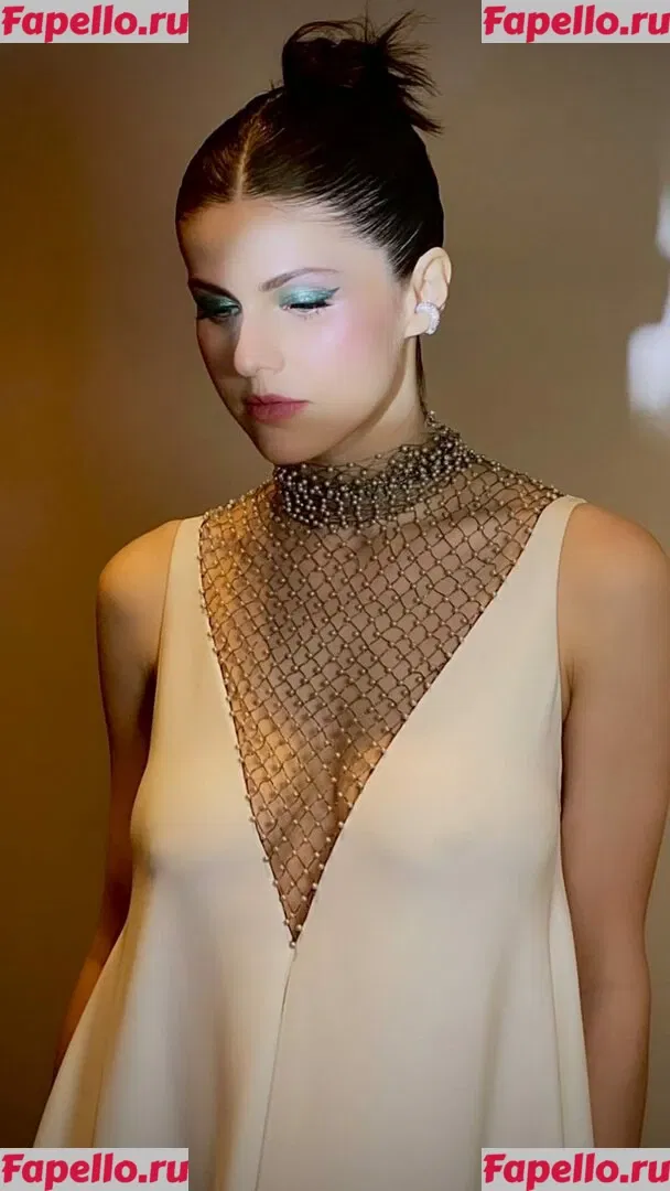 Alexandra Daddario Onlyfans Photo Gallery 