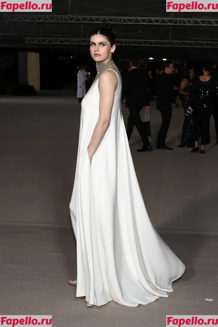 Alexandra Daddario Onlyfans Photo Gallery 