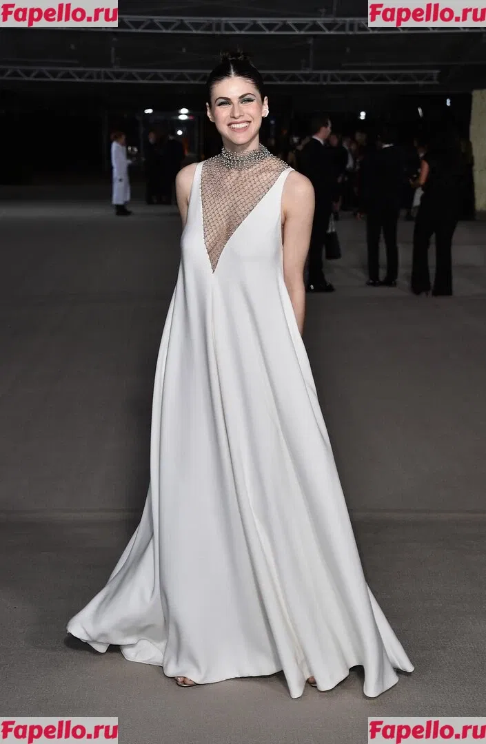 Alexandra Daddario Onlyfans Photo Gallery 