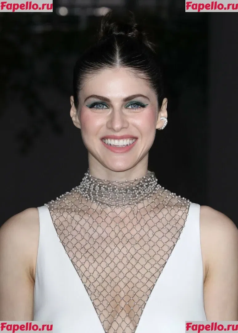 Alexandra Daddario Onlyfans Photo Gallery 