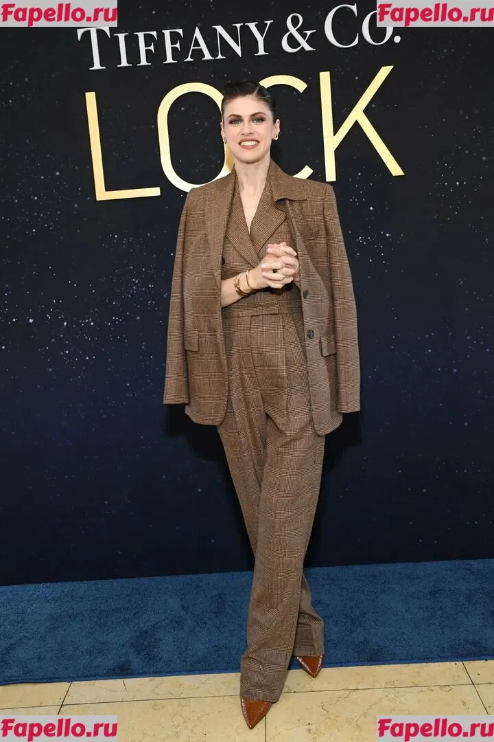 Alexandra Daddario Onlyfans Photo Gallery 