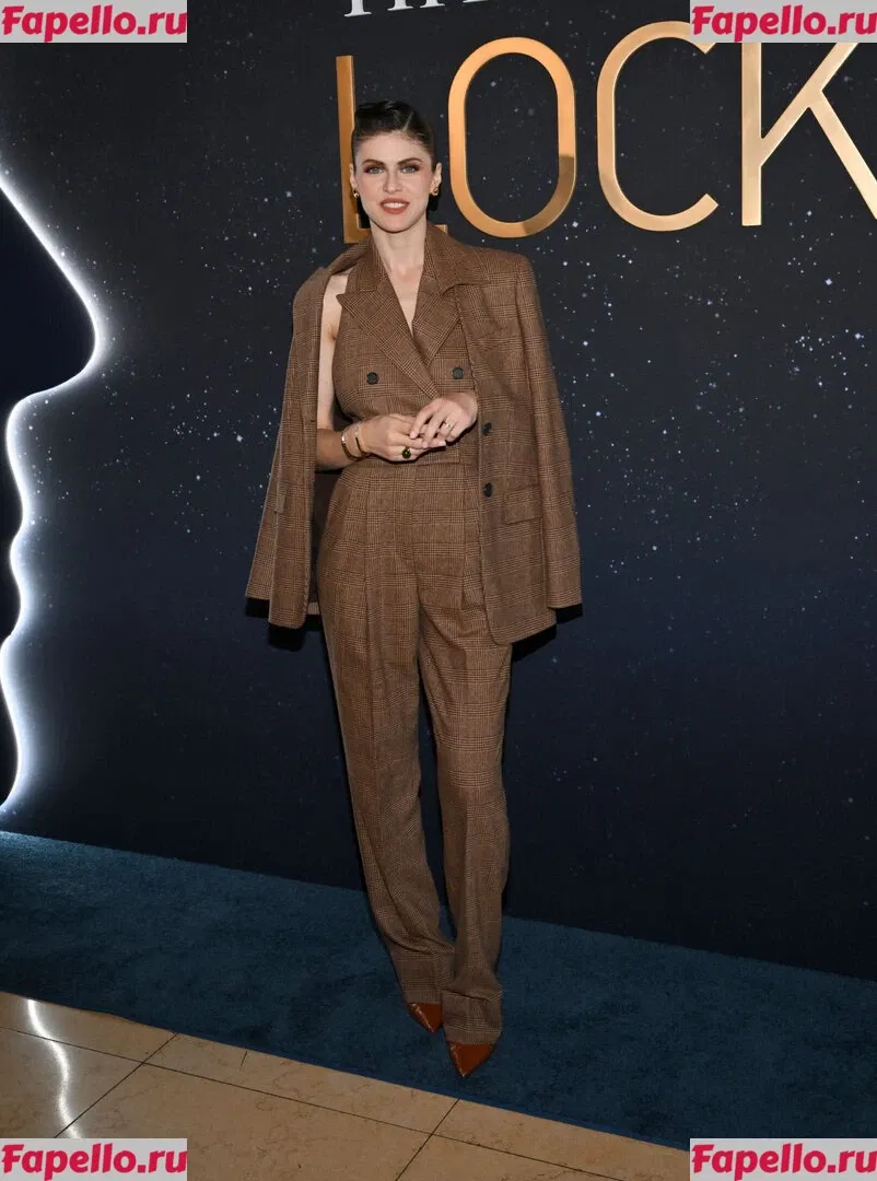 Alexandra Daddario Onlyfans Photo Gallery 